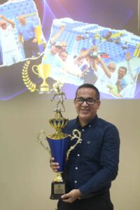 Entrega de trofeo Super Master San Pedro Sula a Junta Noroccidente